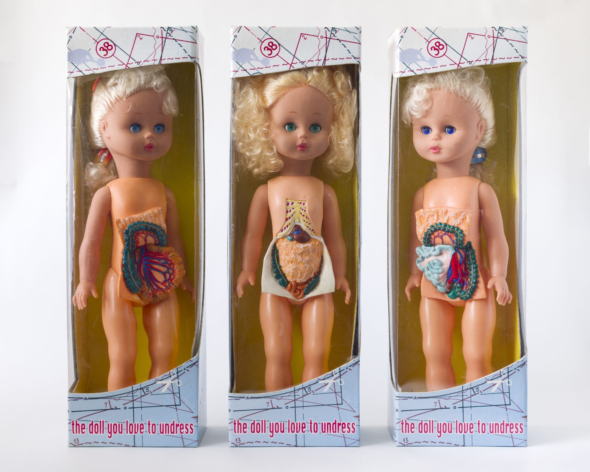 Zbigniew Libera, The Doll You Love to Undress, 1997 | Foto/Photo: PK Fine Art © Dzięki uprzejmości Artysty i PK Fine Art, New York / Courtesy of the Artist and PK Fine Art, New York